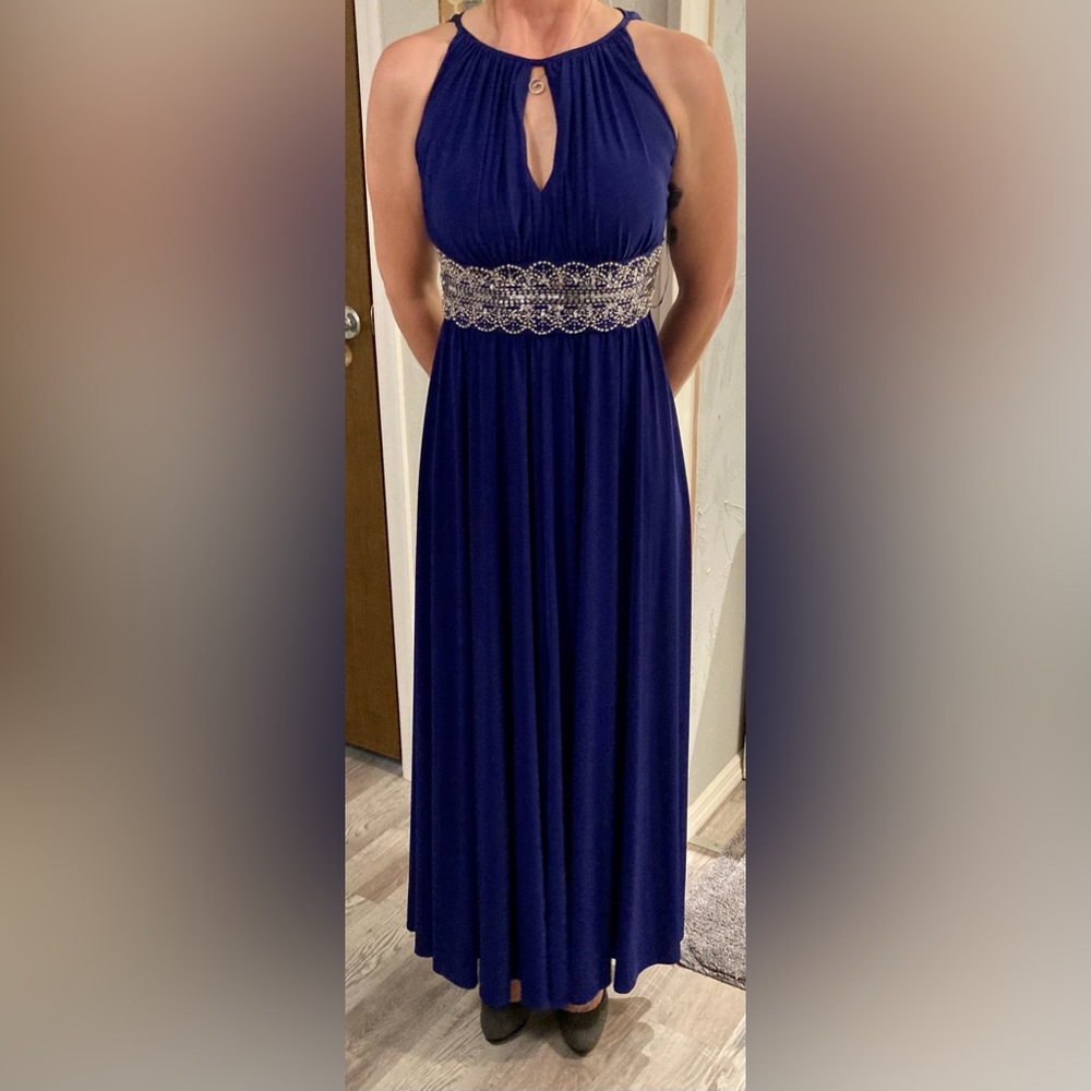 R & M Richard’s Sleeveless Long Gown With Beaded Waist size 4 NWOT